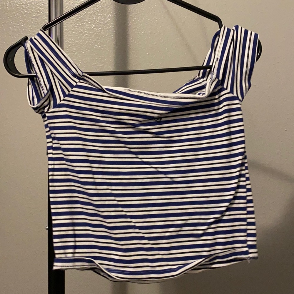 Off shoulder crop top